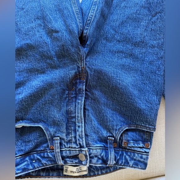 Abercrombie and Fitch high rise jeans - Picture 4 of 4